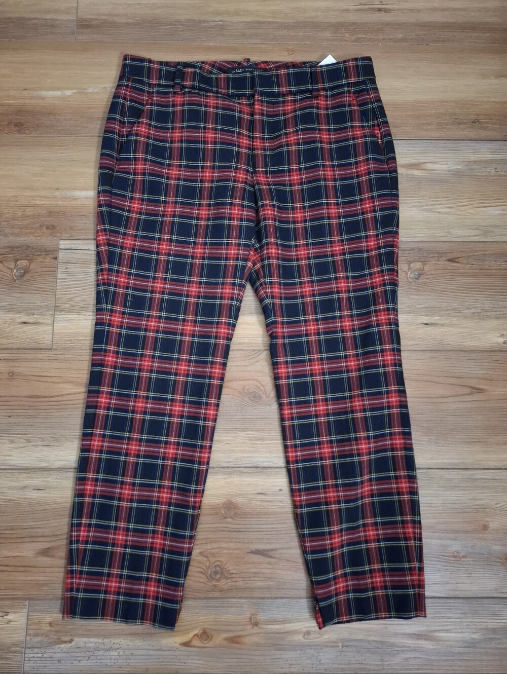 Zara Tartan Plaid Ankle Pants Red Black 6